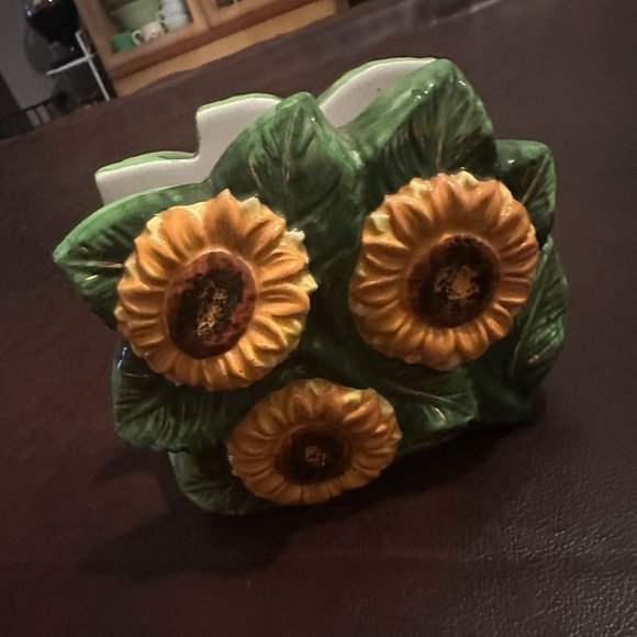 Sunflower napkin holder - Picture 1 of 9